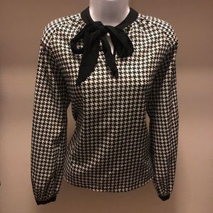 Gorgeous houndstooth pattern blouse size XS womens top